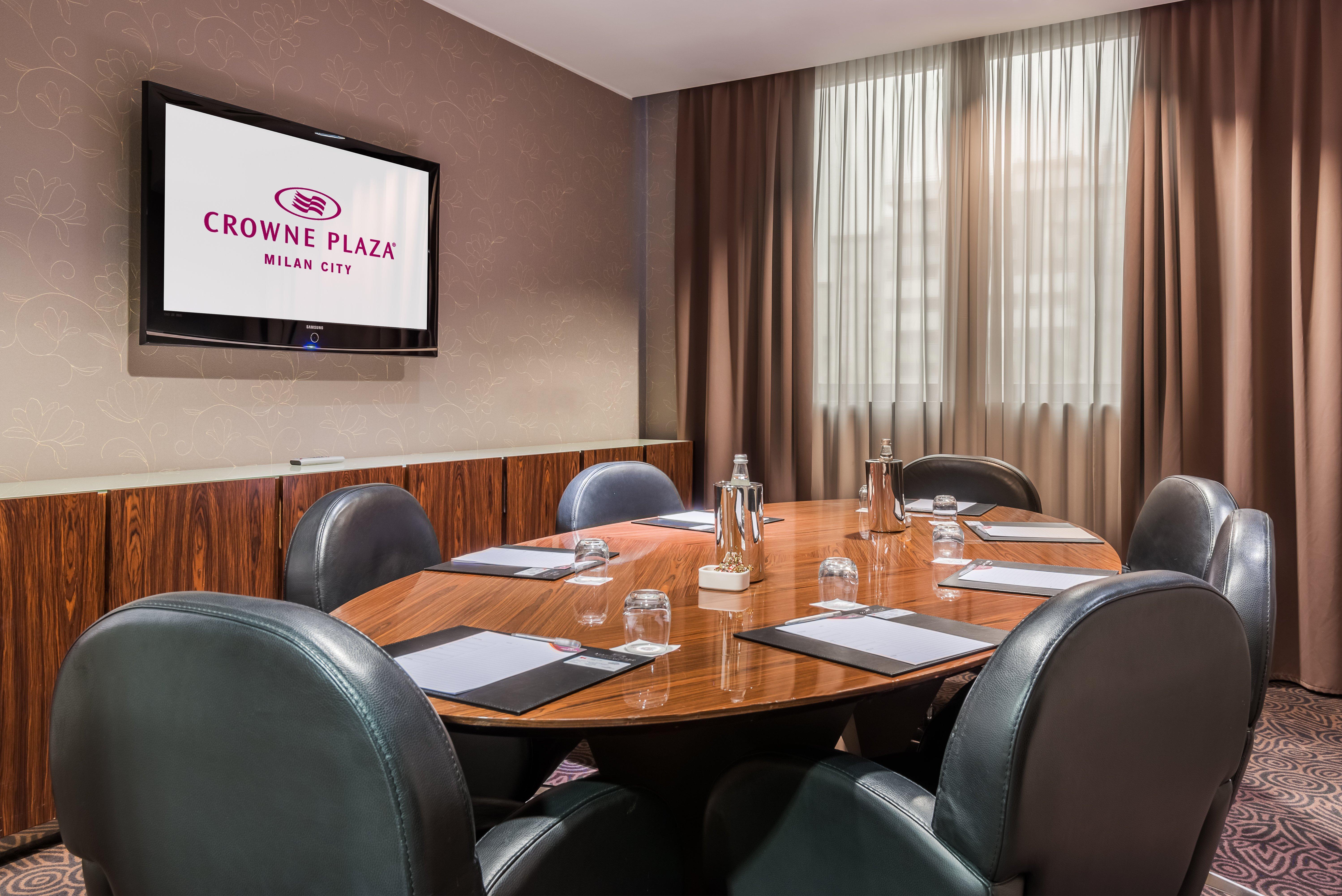 Crowne Plaza Milan City By Ihg Екстериор снимка