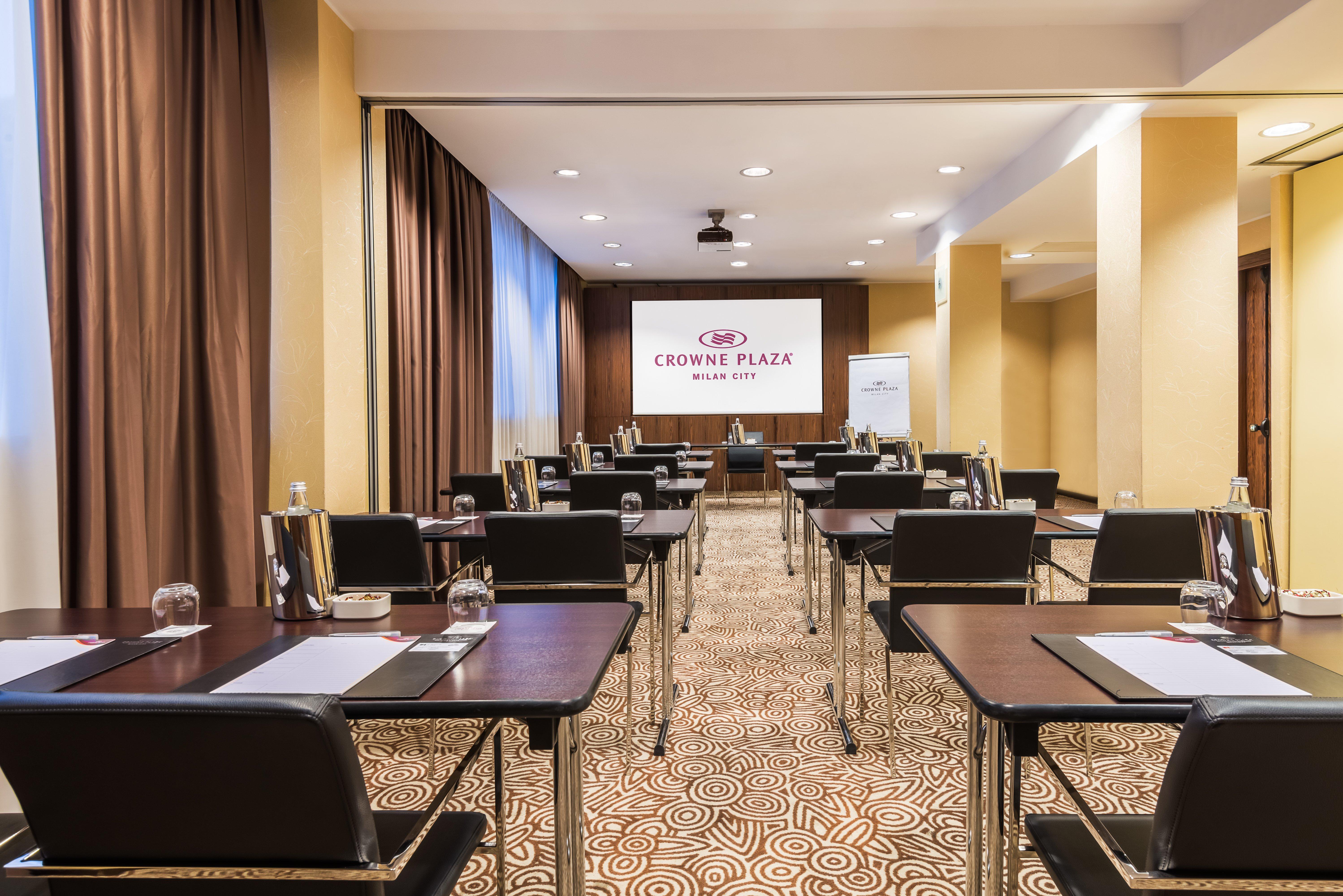 Crowne Plaza Milan City By Ihg Екстериор снимка